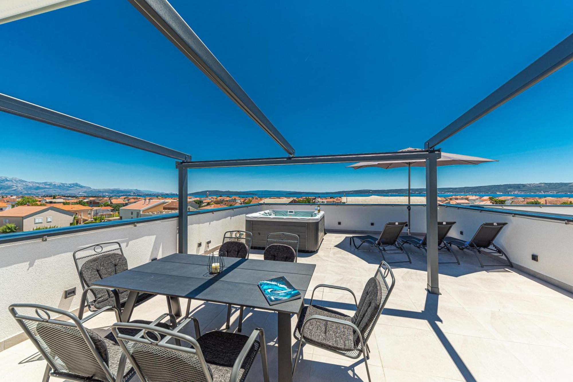 Rooftop New Castel 2023 Kaštela Exterior foto